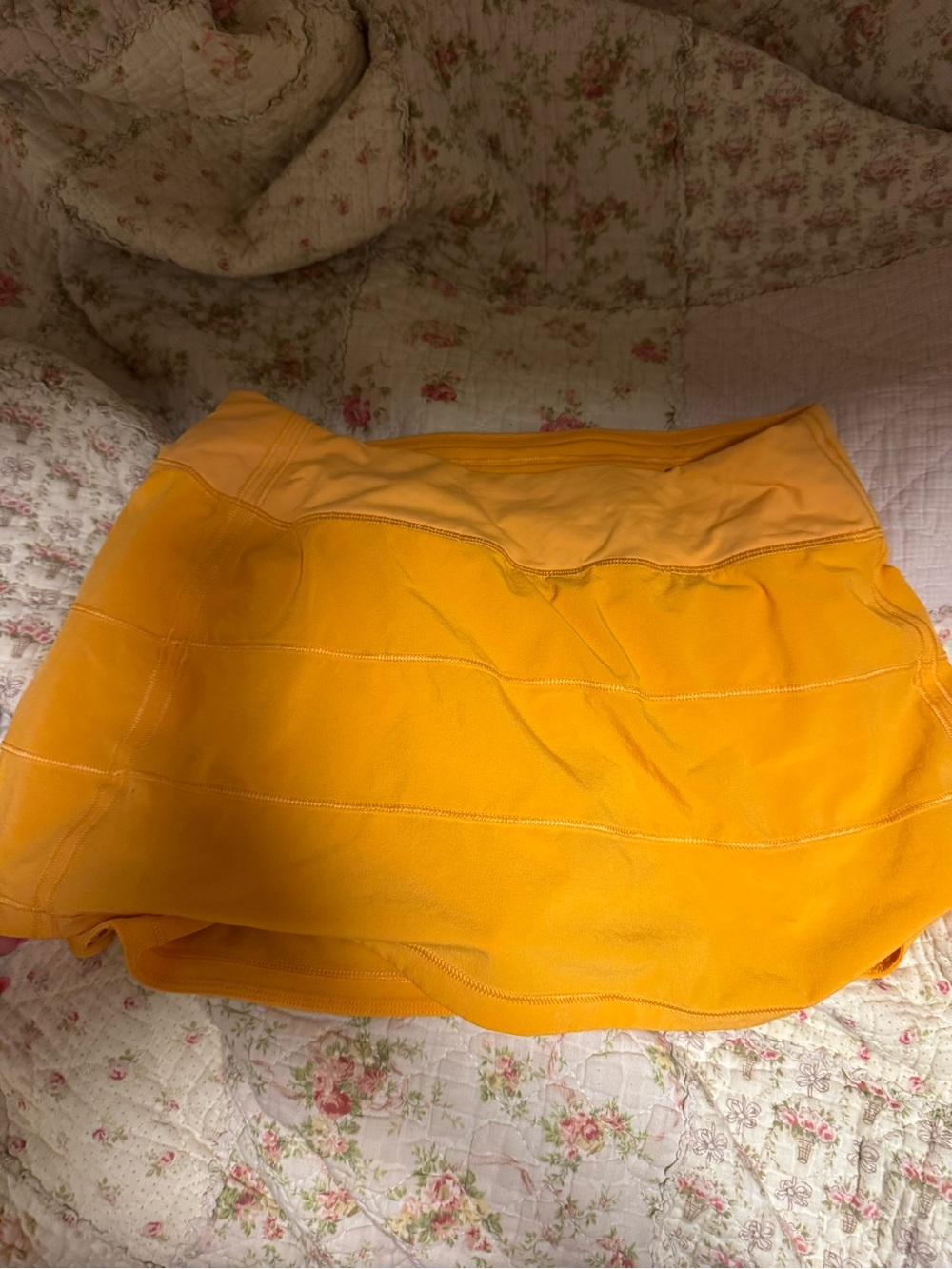 light orange lululemon pace rival skirt size 4